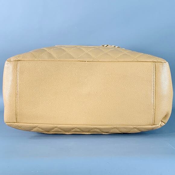 CHANEL Vintage GST Caviar Grand Shopping Tote Beige Gold Quilted Leather Handbag - Picture 6 of 16